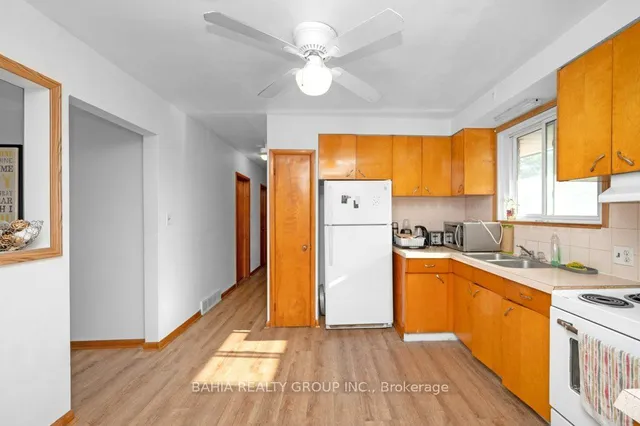 Additional image 12 of 51 Robroy Ave