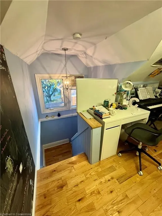 Additional image 29 of 57 Newton Ave