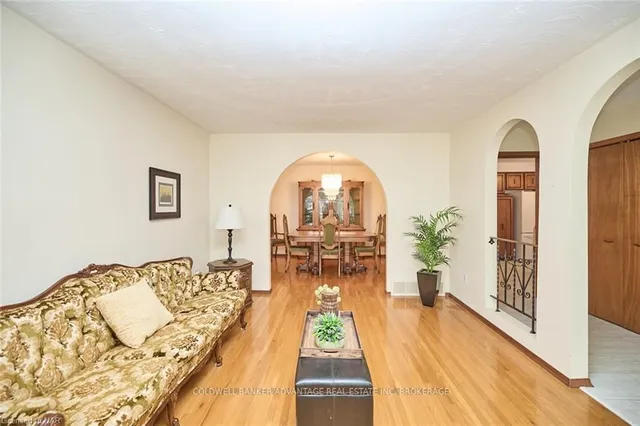 Additional image 8 of 27 QUINN Ave