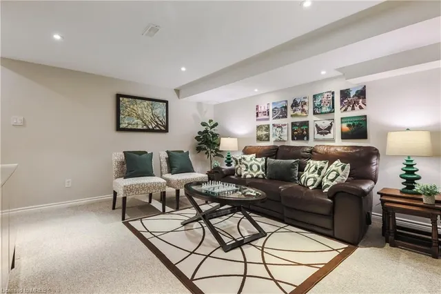 Additional image 9 of 1275 MAPLE CROSSING Blvd Unit 14