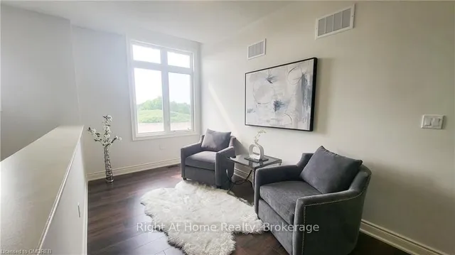 Additional image 13 of 466 HUMPHREY St