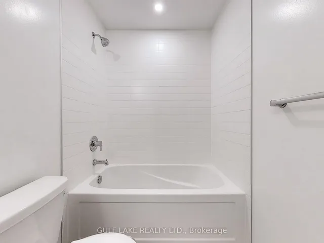 Additional image 33 of 1440 Clarriage Crt Unit 304