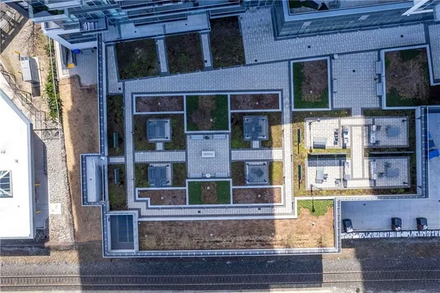 Additional image 47 of 2093 FAIRVIEW St Unit 1702