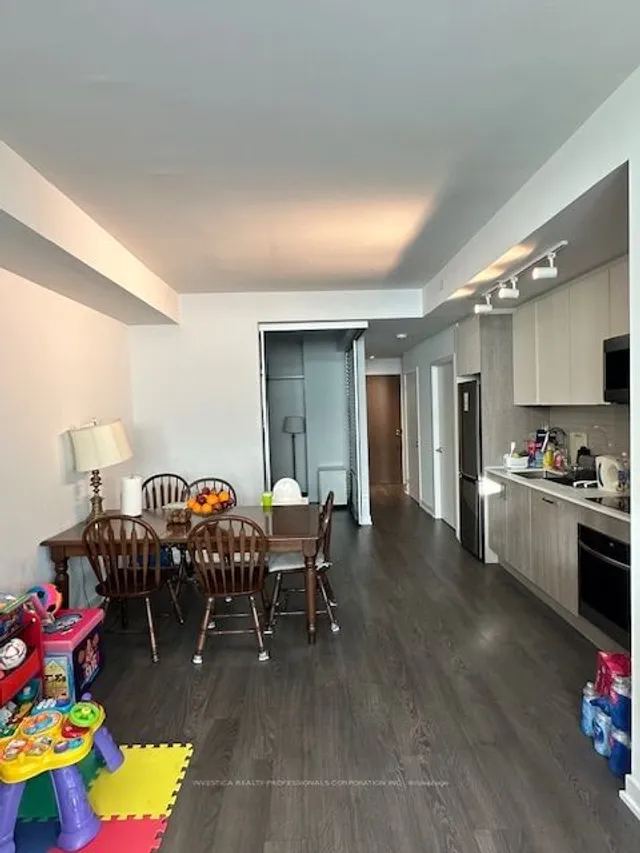 Additional image 9 of 1928 Lake shore Blvd Unit 2012