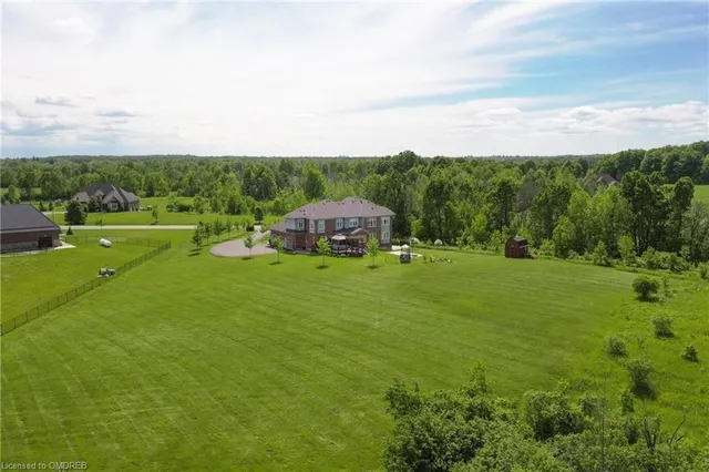 Additional image 40 of 100 Chesswood Trail