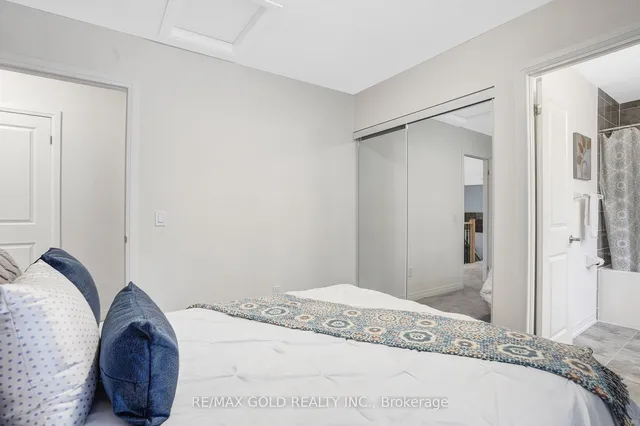 Primary image of 40 Weylie St