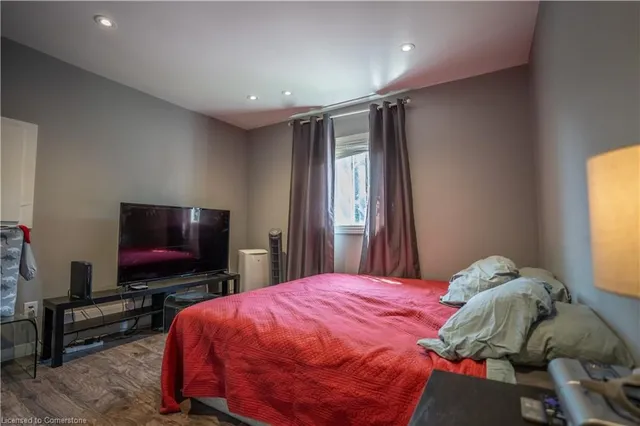 Additional image 41 of 163 Emerald St