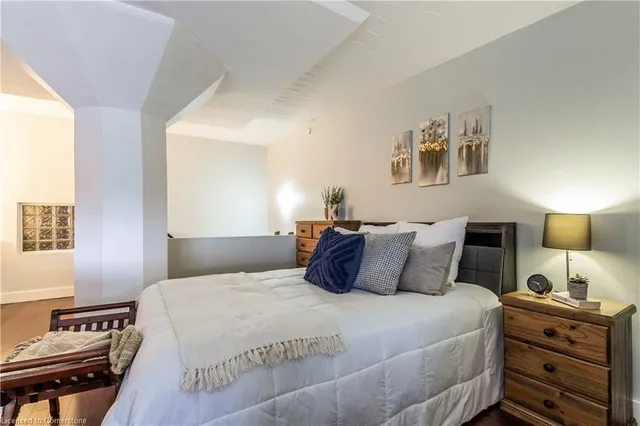 Additional image 30 of 50 Main St Unit 405