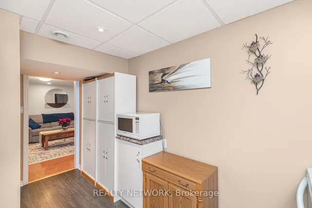 Additional image 33 of 16 Fernwood Cres