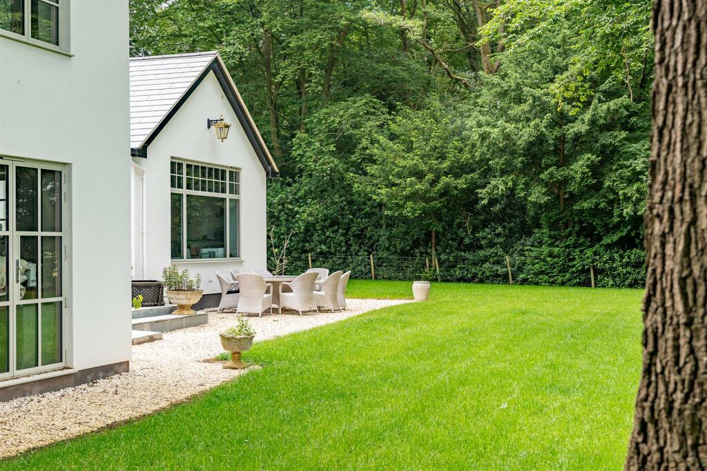 Additional image 27 of Burnham Green Road, Tewin