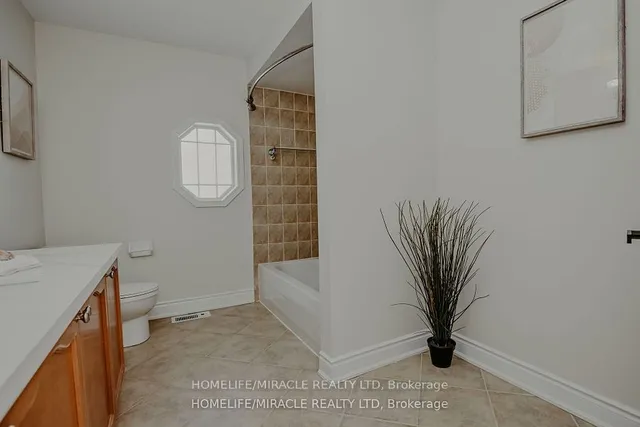Additional image 12 of 305 fasken Crt