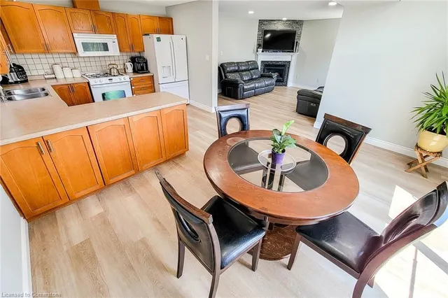 Additional image 13 of 55 Alexsia Crt