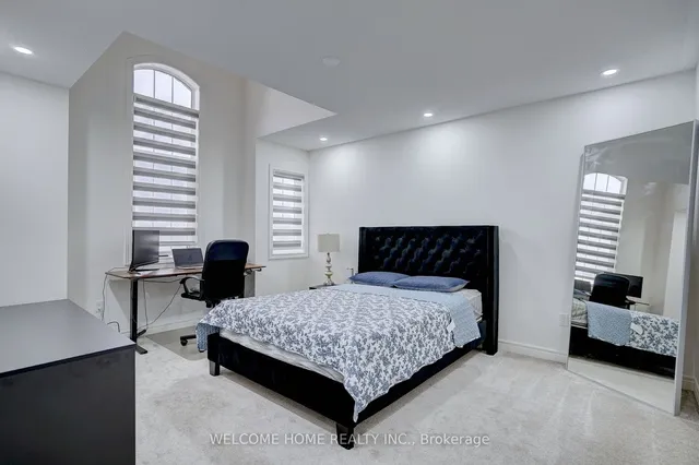 Additional image 27 of 556 Bessborough Dr