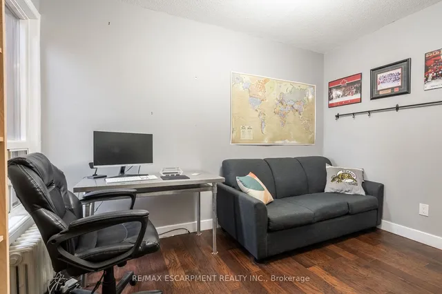 Additional image 20 of 166 Catharine St