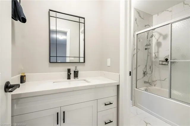 Additional image 33 of 8 Cesar Pl