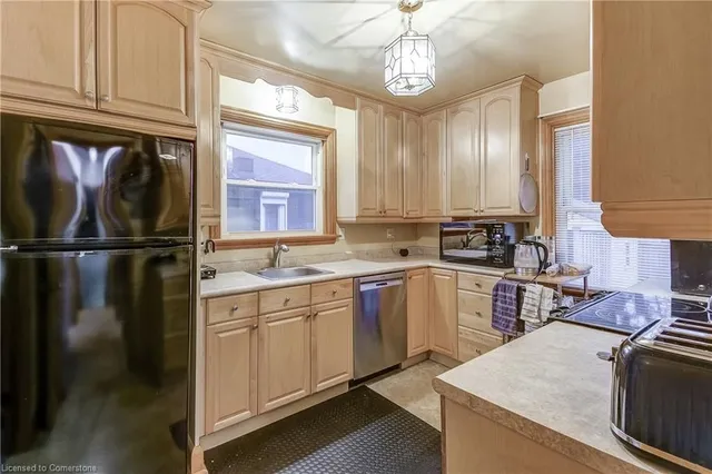 Additional image 14 of 8 Bromley Rd