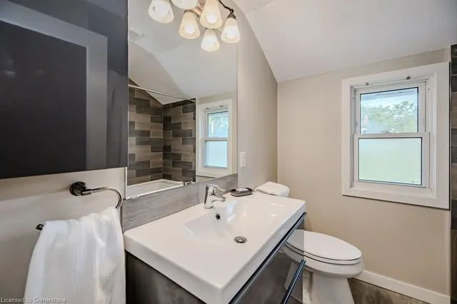 Additional image 35 of 2 Chedoke Ave