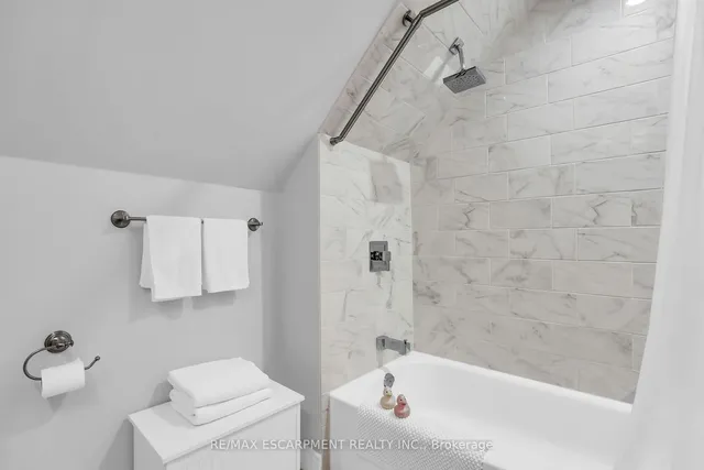 Additional image 25 of 2104 Highway 56