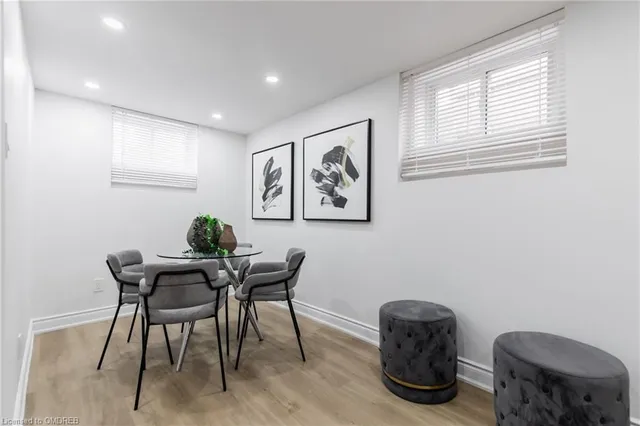 Additional image 32 of 46 Upper Walker Ave