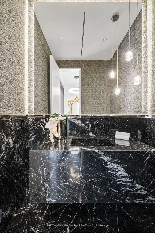 Additional image 9 of 335 Lytton Blvd