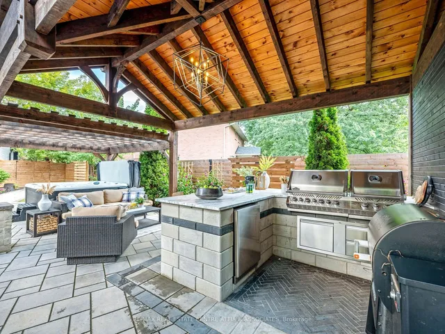 Additional image 35 of 714 Robertson Cres