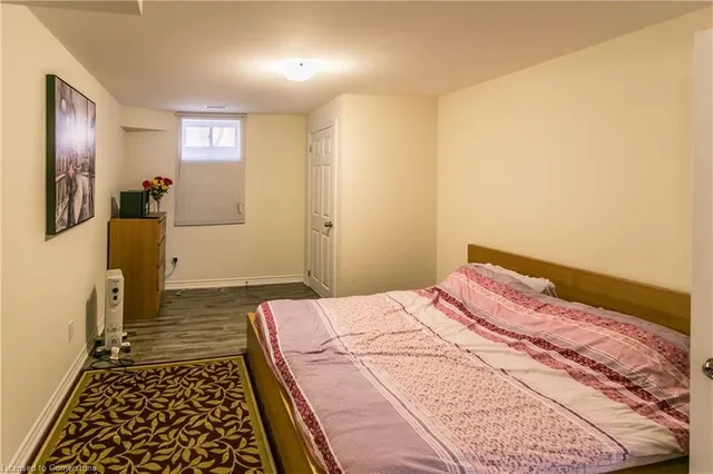 Additional image 28 of 8 Playfair Crt