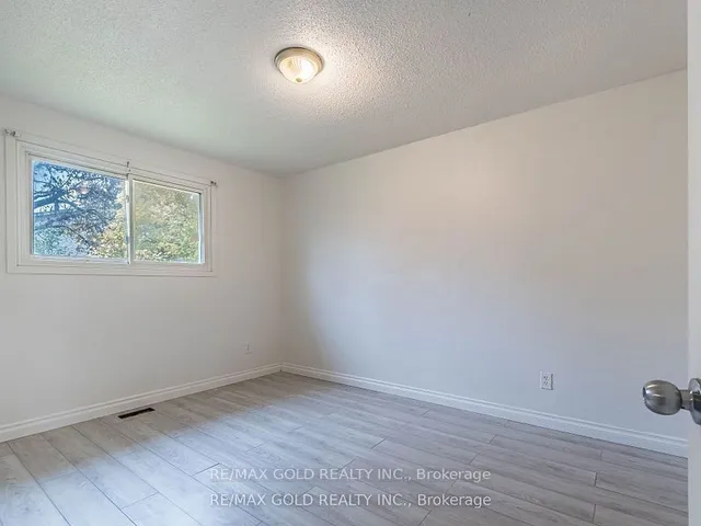 Additional image 16 of 156 Gordon Drummond Ave