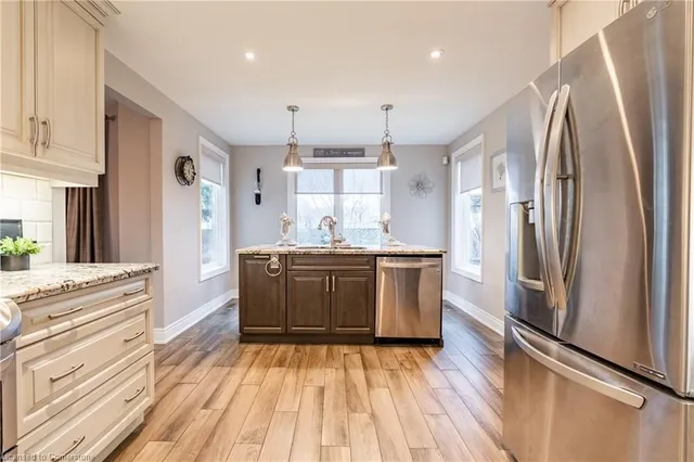 Additional image 11 of 22 Cresthaven Dr