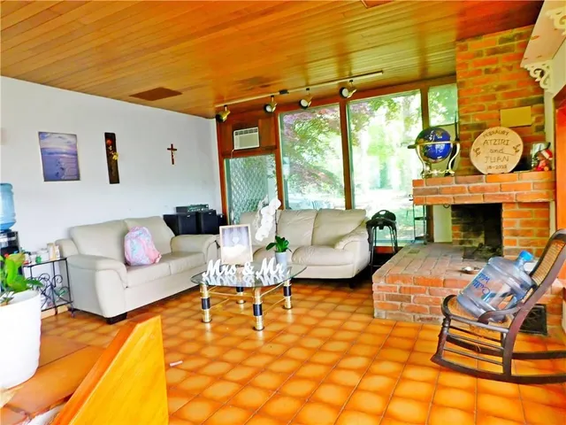 Additional image 27 of 7076 MCNIVEN Rd