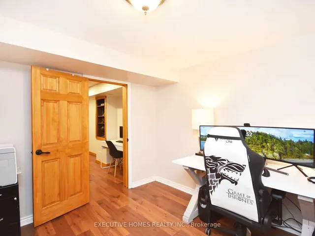 Additional image 26 of 1058 Bowring Cres