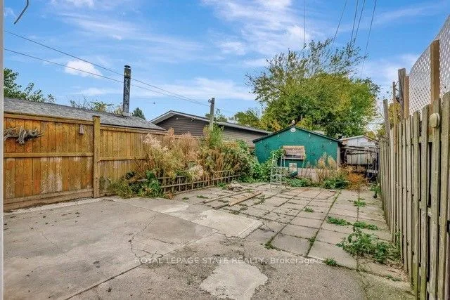 Additional image 31 of 304 Emerald St