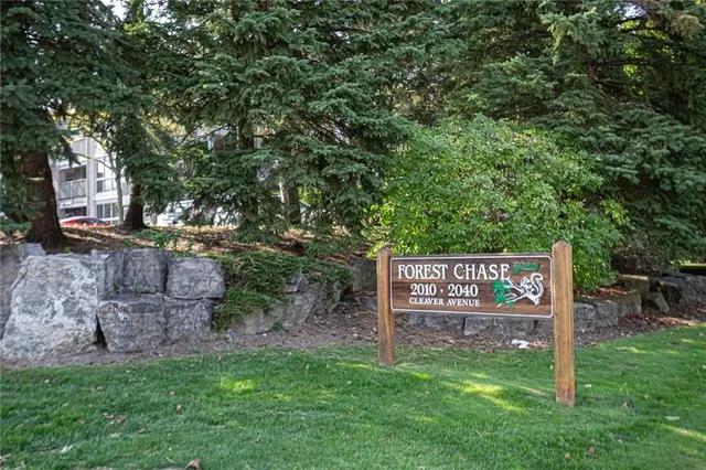 Additional image 2 of 2010 CLEAVER Ave Unit 103