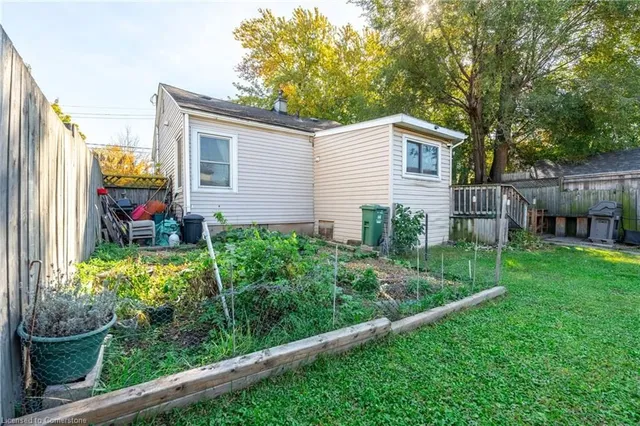 Additional image 26 of 11 Holly Ave