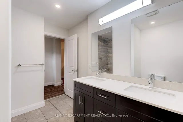 Additional image 12 of 152 Sanford Ave