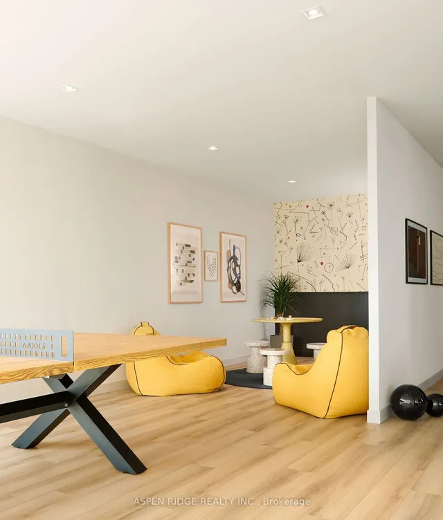 Additional image 21 of 9 TECUMSETH St Unit 721