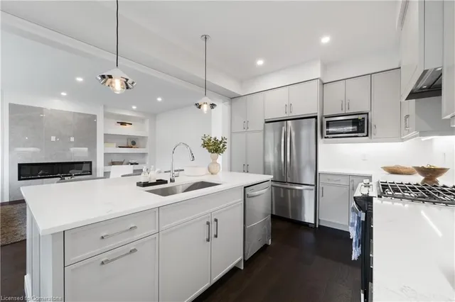 Additional image 11 of 518 Markay Common