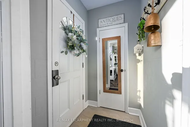 Additional image 32 of 85 Barons Ave