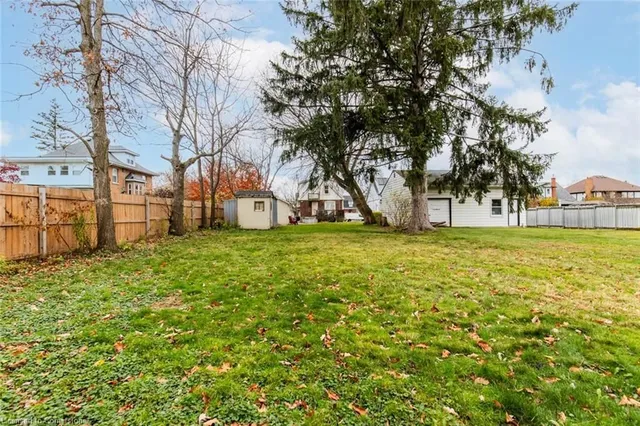 Additional image 30 of 60 Lake Avenue Dr