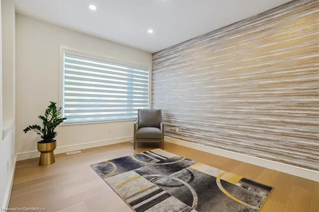 Additional image 24 of 166 Concession St