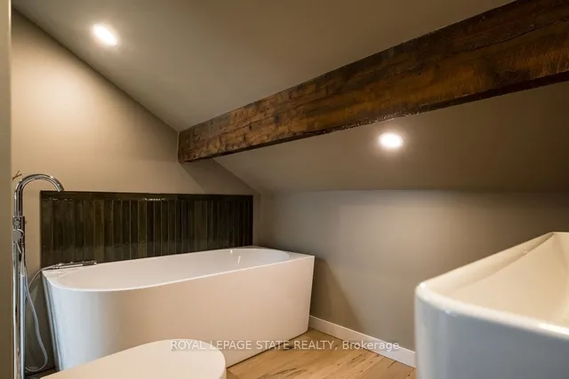 Additional image 35 of 20 Peter St