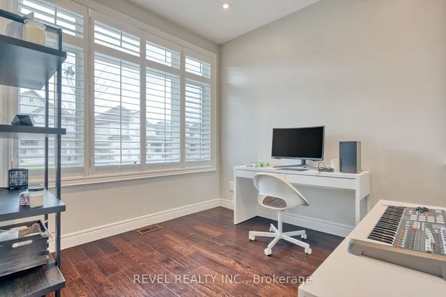 Additional image 5 of 135 Greti Dr