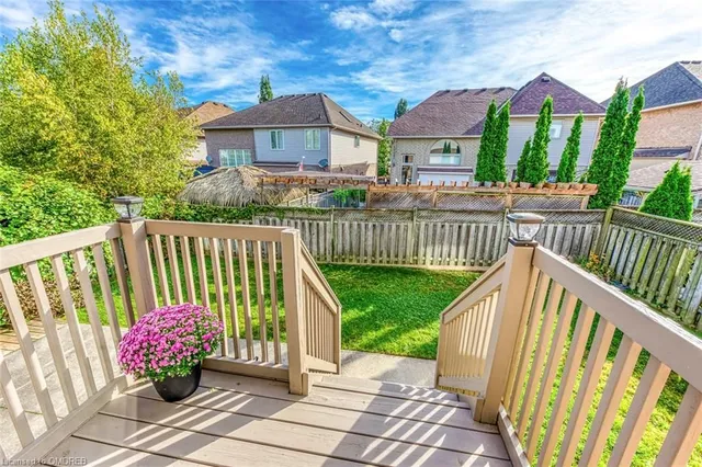 Additional image 38 of 91 Bridgeport Cres