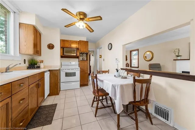 Additional image 9 of 155 Walter Ave