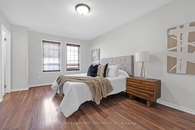 Additional image 22 of 151 Green Rd Unit 12