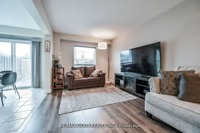 Additional image 13 of 56 Meadow Wood Cres