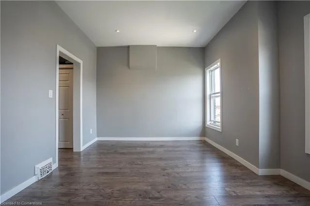 Additional image 32 of 163 Emerald St