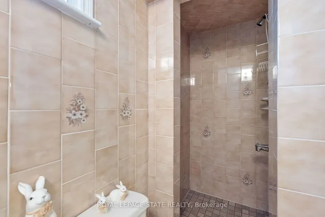 Additional image 25 of 814 Tenth Ave