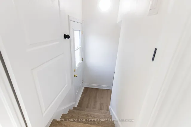 Additional image 22 of 46 Upper Walker Ave