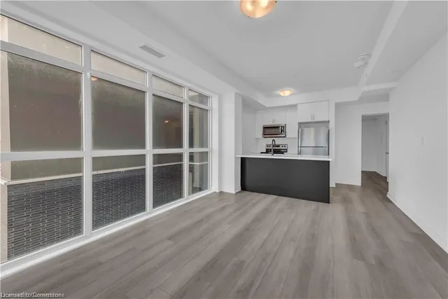 Additional image 20 of 460 Dundas St Unit 406