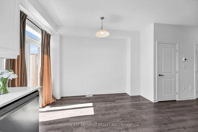 Additional image 8 of 61 Soho St Unit 42